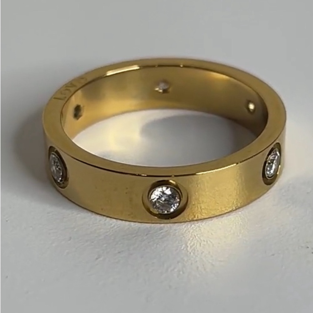Fashion Love Ring with CZ Gems